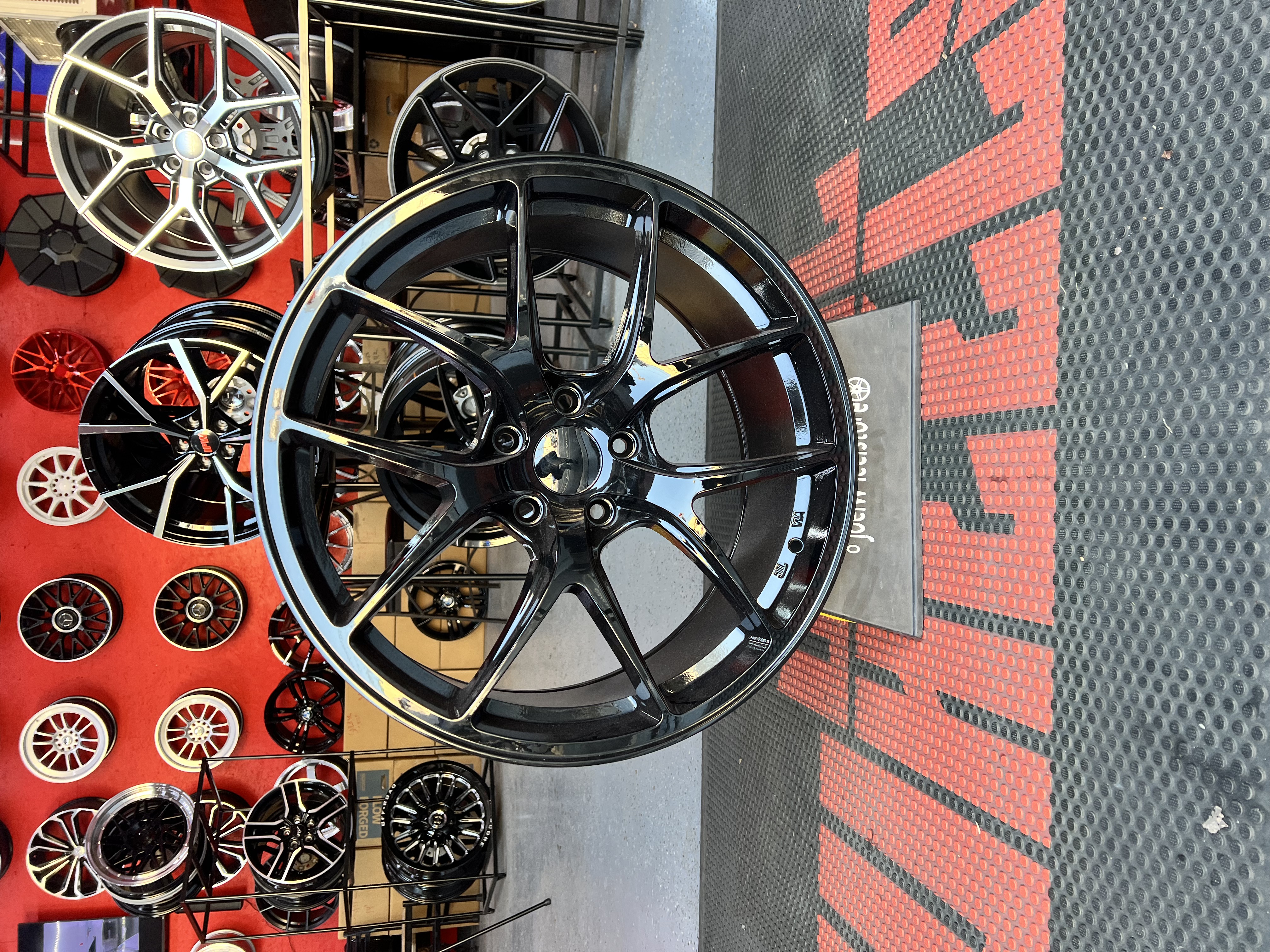 SET NEW RIMS SIZE 20 5X120