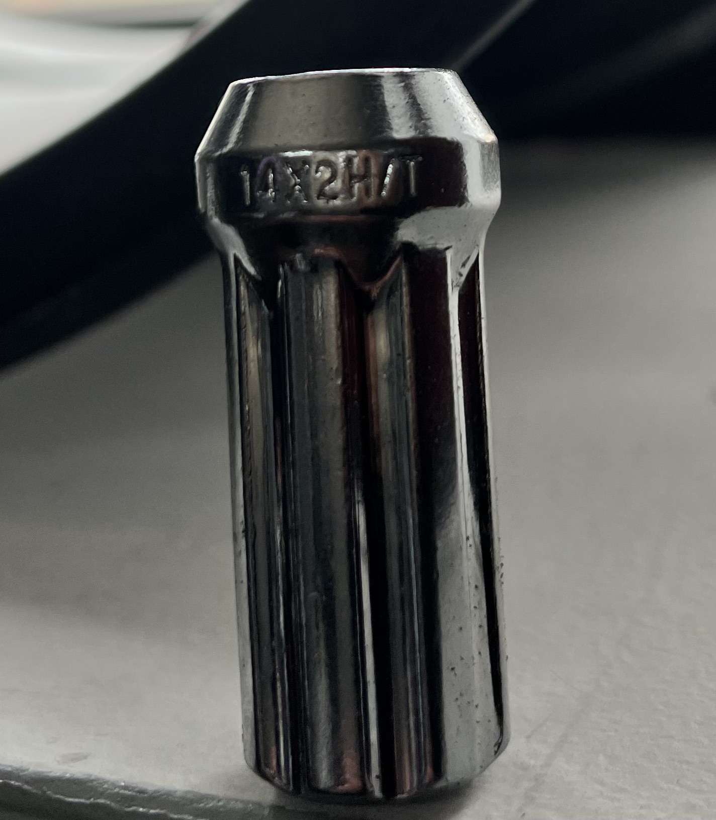 LUG NUTS 14X2H/T