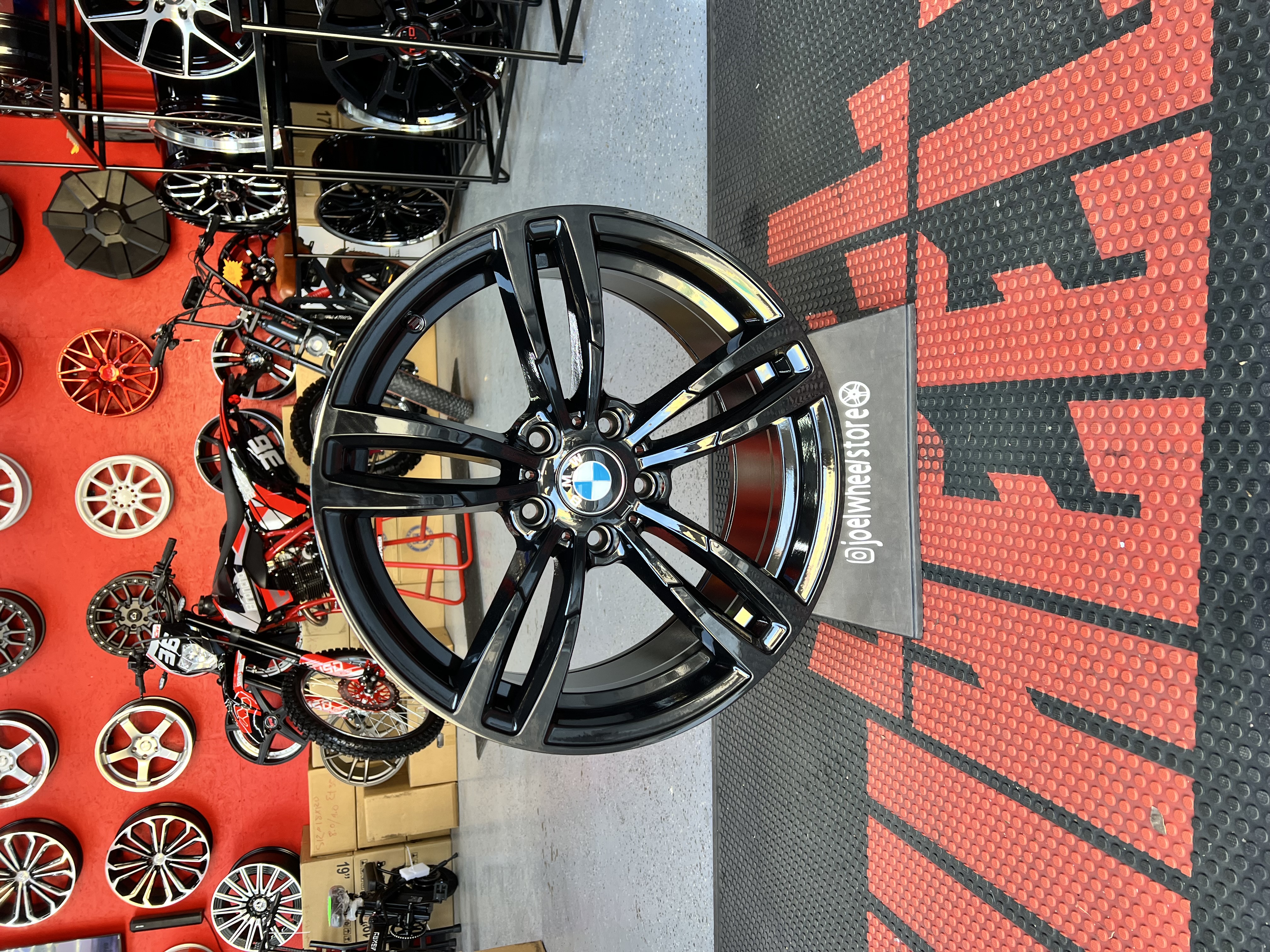 BMW SET NEW RIMS SIZE 18 5X120