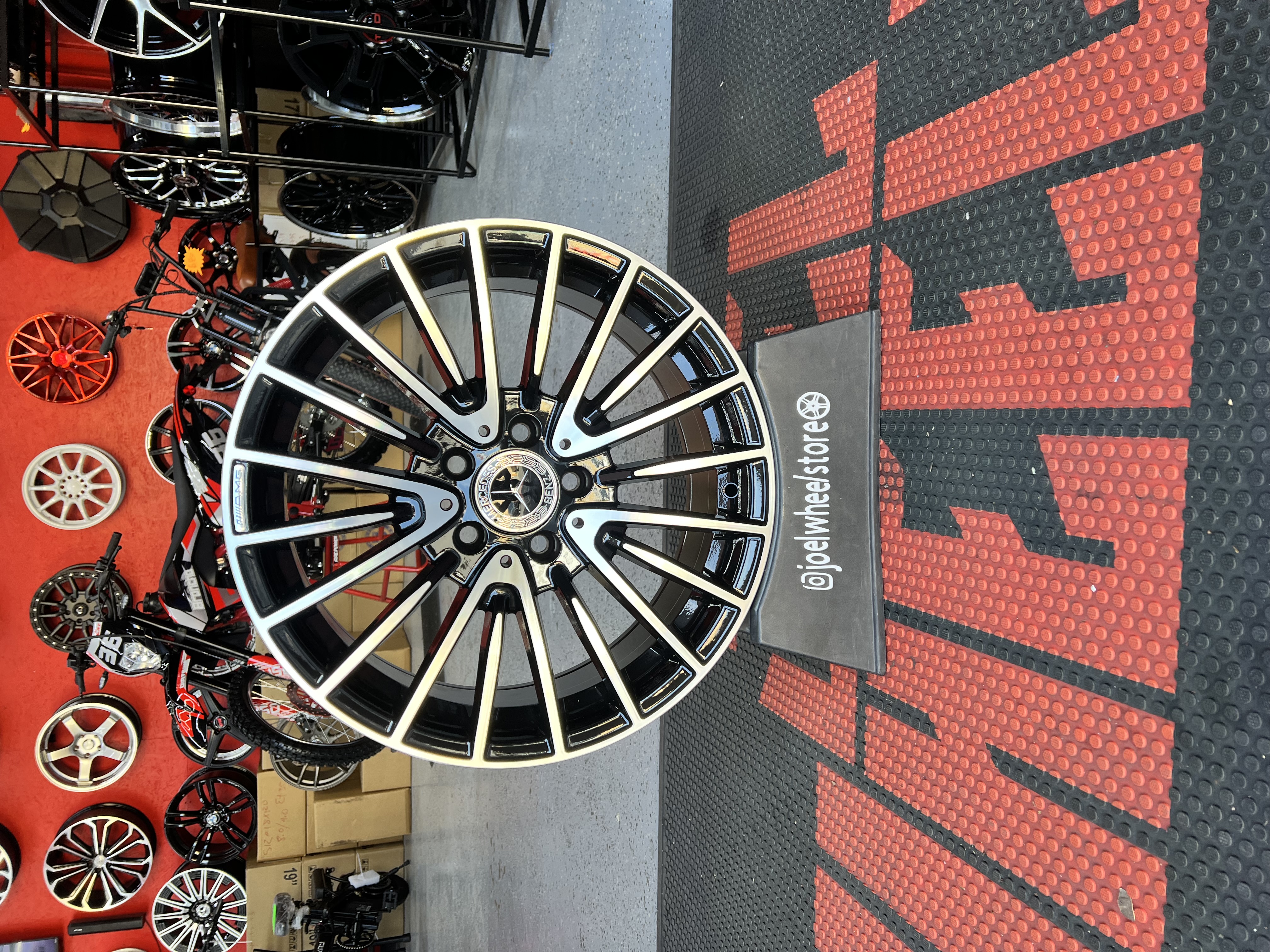 MERCEDES SET NEW RIMS SIZE 17 5X112