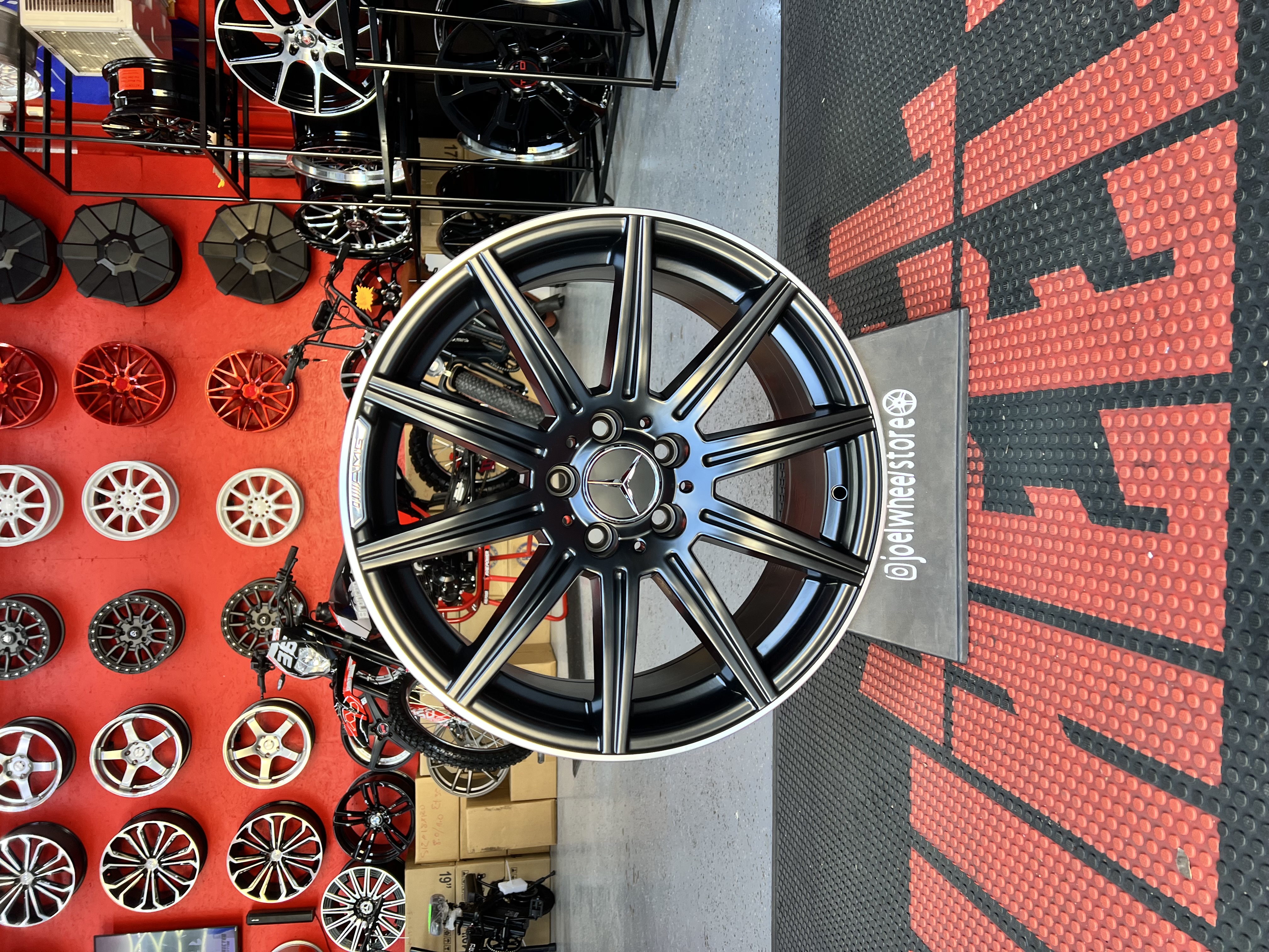 MERCEDES SET NEW RIMS SIZE 18 5X112
