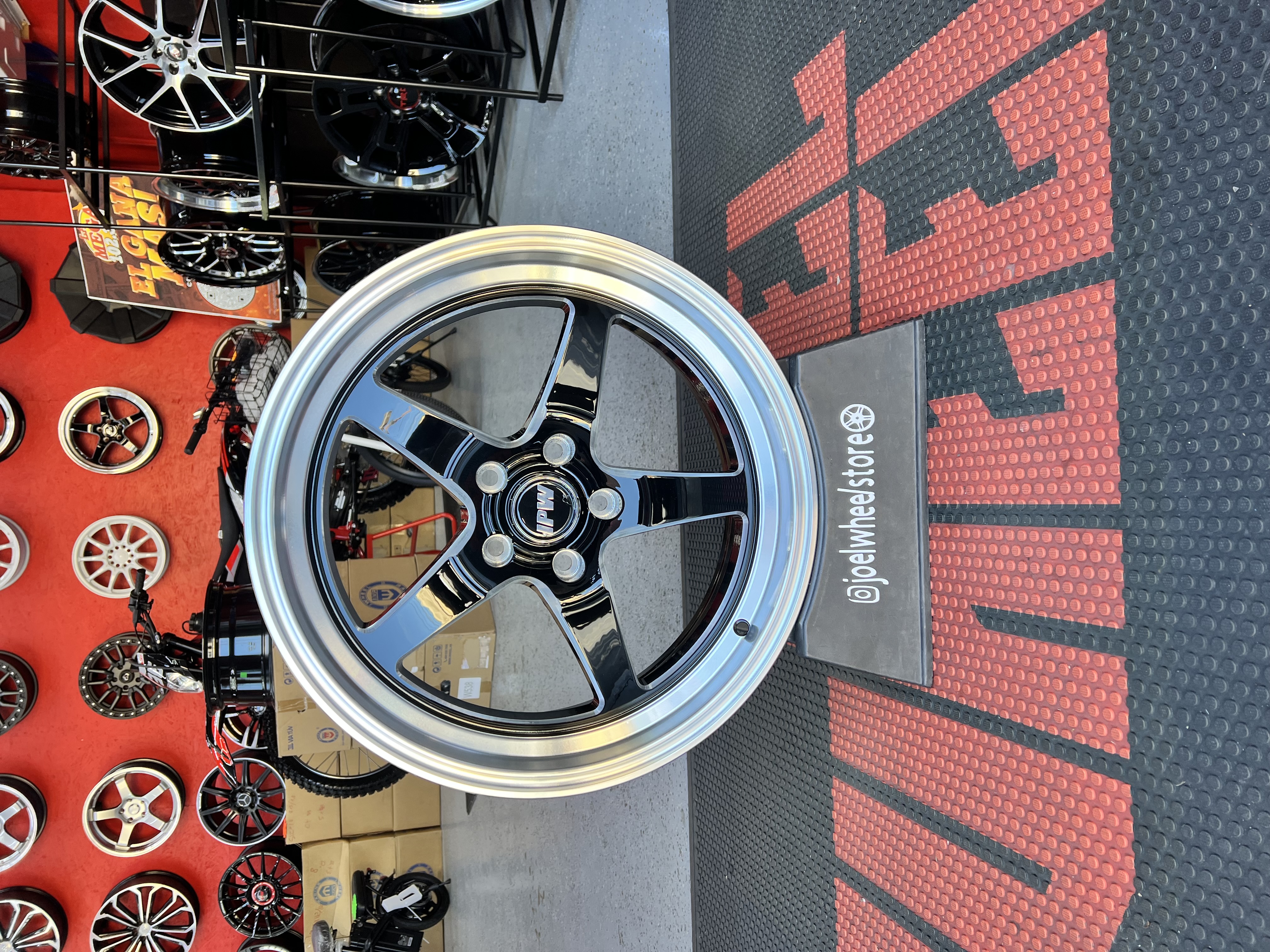 SET NEW RIMS SIZE 18 5X114