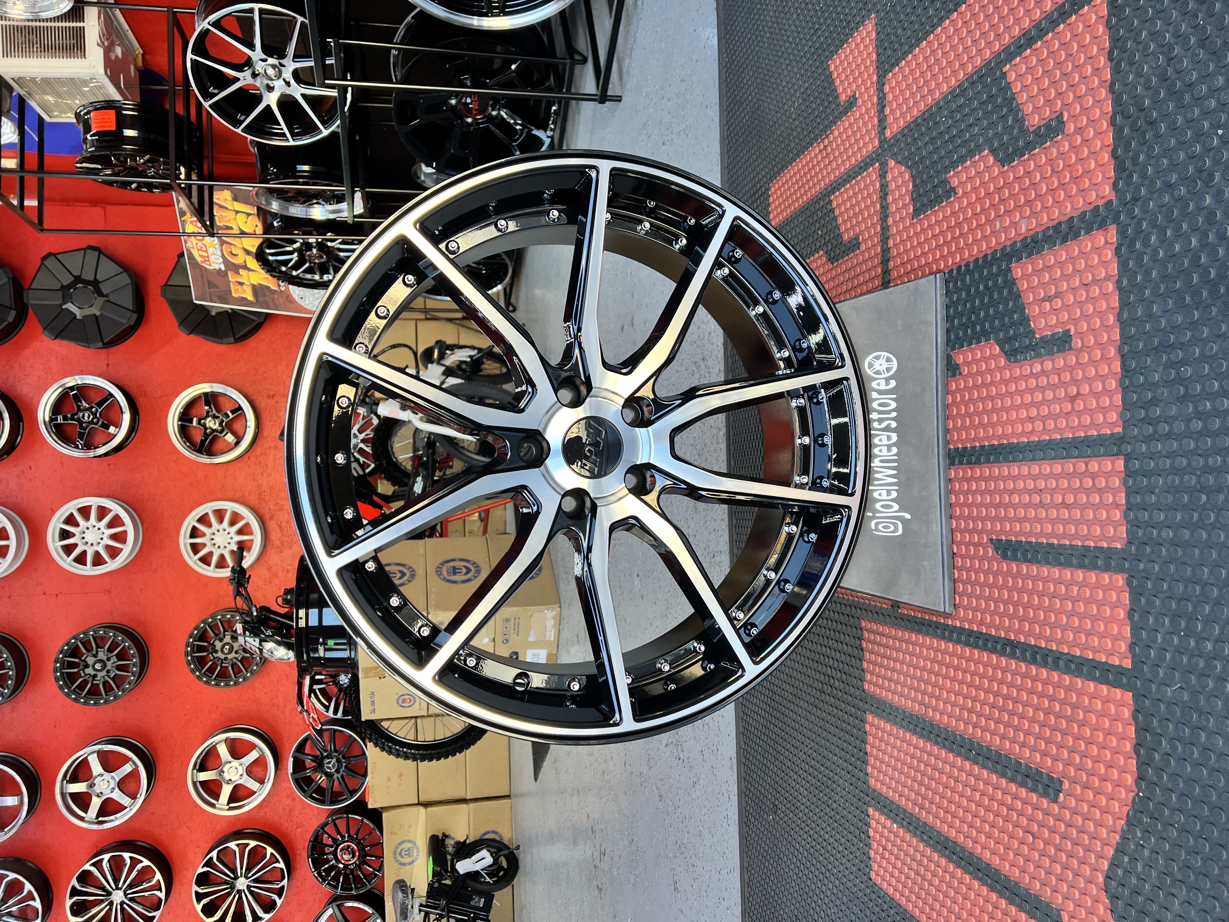 SET NEW RIMS SIZE 20 5X114